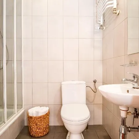 ホームステイ Dom U Waki