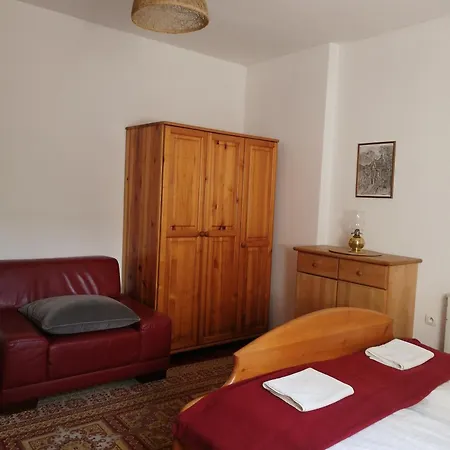 ホームステイ Dom U Waki